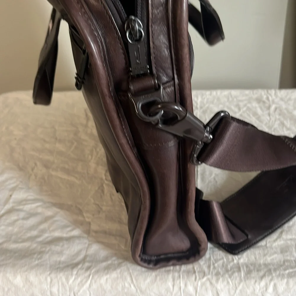 Tumi 96101BH ALPHA slim Deluxe Leather portfolio - Picture 8 of 11